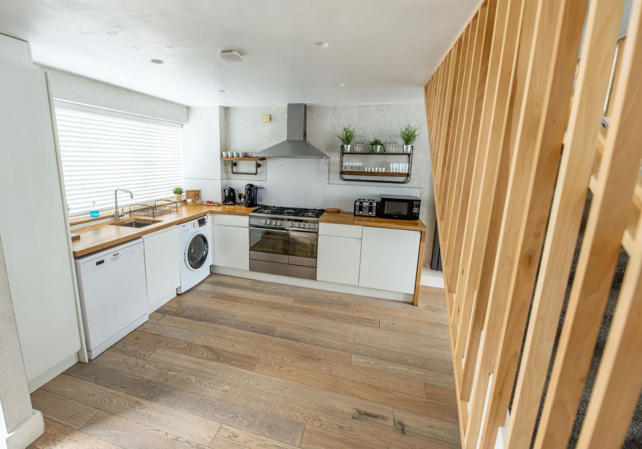 Entire Apartment In The Heart Of Brighton Lanes ภายนอก รูปภาพ